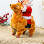 Giocattolo Natalizio Babbo Natale con renna che canta e balla altezza 20cm alimentazione a batteria (2pile non incluse)