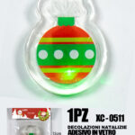 Adesivo Natalizio in gel a forma di palla con luce verde dimensioni 8,5x6,5cm