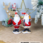 Coppia decorazioni Natalizie Babbo Natale in resina dipinti a mano dimensione 10x7cm