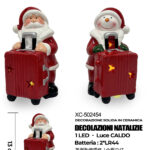 Set Decorazioni Natalizie in ceramica con luce LED calda dimensioni 8x6,2x13cm alimentazione a batterie (2 non incluse)