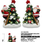 Set Decorazione Natalizia in ceramica a forma di Albero con luce LED calda dimensioni 11,7x7,8x16cm alimentazione a batterie (2 non incluse)