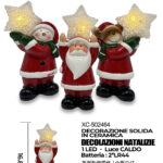 Set Personaggi Natalizi in ceramica con luce LED calda dimensione 7,5x5x16,8cm alimentazione a batterie (2 non incluse)