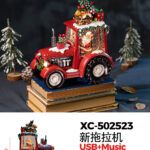 Trattore Natalizio + Babbo natale con effetto neve che cade carillon luci 8 musiche Natalizie+Ingresso USB (25cmH) alimentazione a batterie