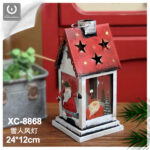 Addobbo decorativo Natalizio lanterna bianca in ferro con Babbo Natale dimensioni 24x12cm