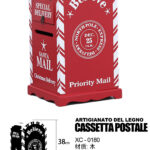 Cassetta postale natalizia rossa in legno dimensioni 23x23x38cm