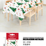 Tovaglia Natalizia monouso con fantasie natalizie materiale pvc dimensioni 137x183cm