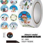 Rotolo etichette adesive natalizie 500 pz vari motivi natalizi babbo natale renna e alberi dimensioni 2,5x2,5cm