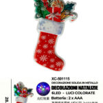 Calza in metallo luminosa natalizia con luci LED multicolor dimensioni 16,5x28,5cm alimentazione a batterie (non incluse)