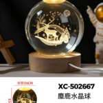 Lampada decorativa sfera cristallo 6cm da tavolo con incisione laser renna natalizia illuminazione a LED luce calda alimentazione usb