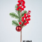 Ramo decorativo natalizio con bacche rosse e rami altezza 42cm
