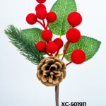 Ramo decorativo natalizio con bacche rosse foglie e pigne altezza 20cm