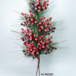 Ramo decorativo natalizio con bacche rosse innevate altezza 62cm