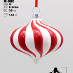 Pendente decorativo natalizio a forma di trottola rossa e bianca dimensioni 8cm