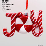 Pendente decorativo natalizio bi-colore con scritta JOY dimensioni 7cm