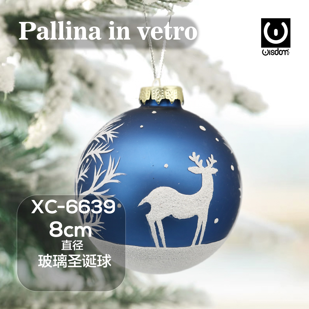 XC-6639 Pallina di Natale azzurra in vetro da 8cm decorazione con renne glitterate - immagine 1