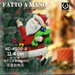 Pendente Natalizio a forma di Babbo Natale in argilla fatto a mano dimensione:11,4cm