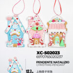 Set da 3 Pendenti natalizi a forma casette pan di zenzero colori assortiti dimensione: 7,6x1,8x12,7cm